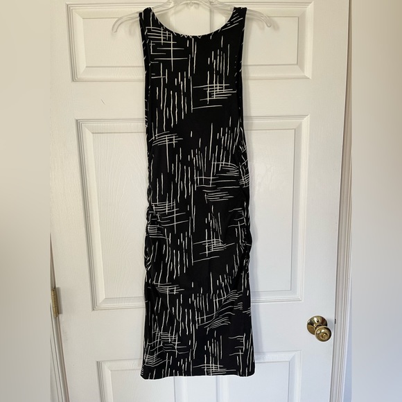 Isabel Maternity Black And White Print Dress - Picture 2 of 3